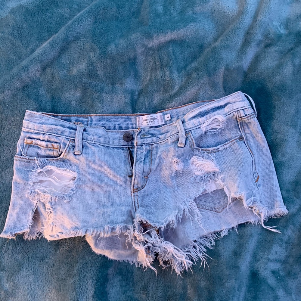 A&F light washed ripped shorts low rise